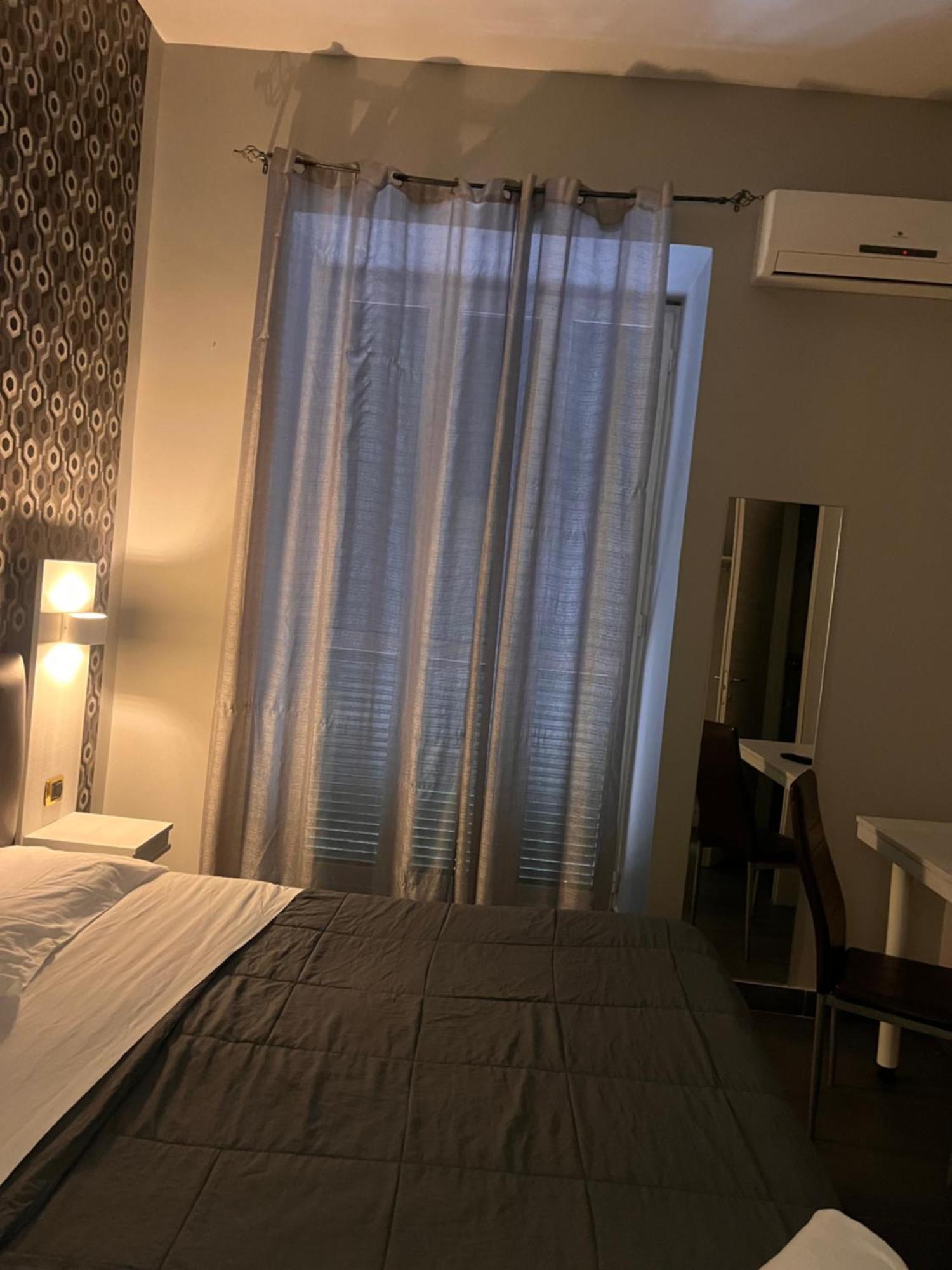Oceania Hotels Napoli Extérieur photo